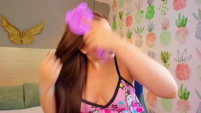 Snapshot of kitty_sweeety_ chatting on 10/09/25, 12:36 kitty sweeety online show from 10/09/25, 12:36