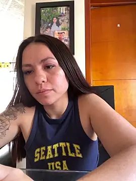 Zoe Rowan online show from 11/04/25, 03:44