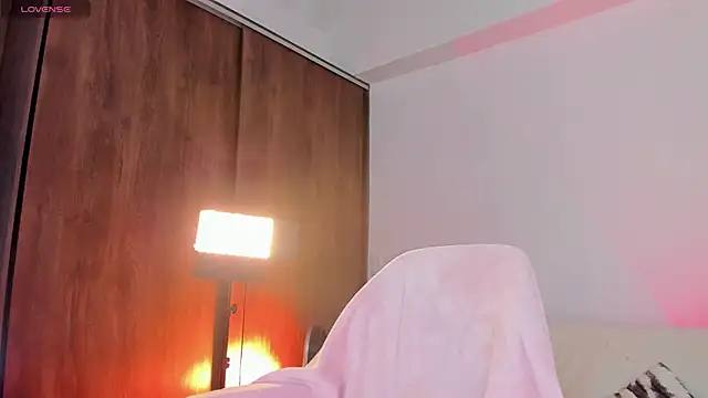 Samantha Magic online show from 10/03/25, 01:35