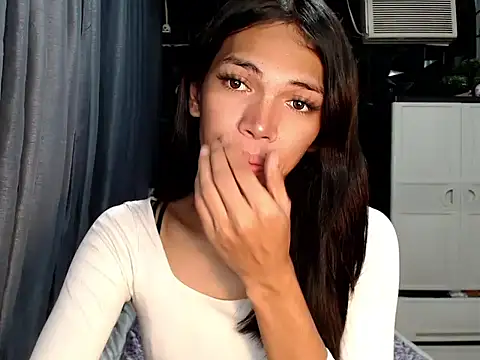 Snapshot of ladyhotcuming chatting on 06/01/26, 06:42 ladyhotcuming online show from 06/01/26, 06:42