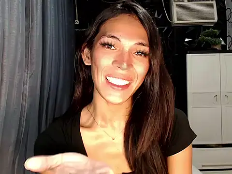 Snapshot of ladyhotcuming chatting on 06/22/26, 11:18 ladyhotcuming online show from 06/22/26, 11:18