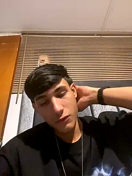 Snapshot of cody_fox10 chatting on 09/21/25, 08:32 cody fox10 online show from 09/21/25, 08:32