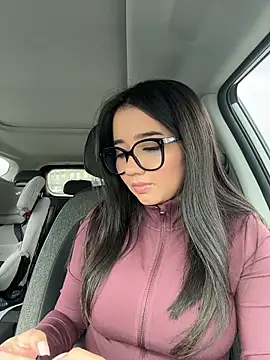 Michelle Zoe online show from 06/06/26, 03:39