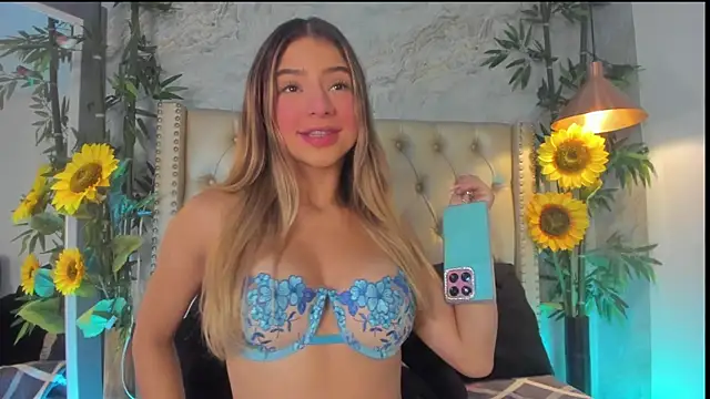 LittleeJaz online show from 11/22/25, 03:38