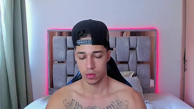 orionblaze69  online show from 06/11/26, 02:37