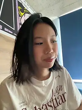 Snapshot of Asian_Lyyyy chatting on 09/17/25, 01:13 Asian Lyyyy online show from 09/17/25, 01:13