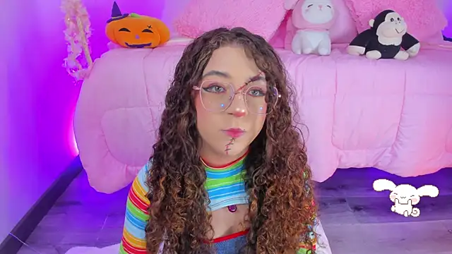 Snapshot of hannacutegod chatting on 10/31/25, 05:52 hannacutegod online show from 10/31/25, 05:52