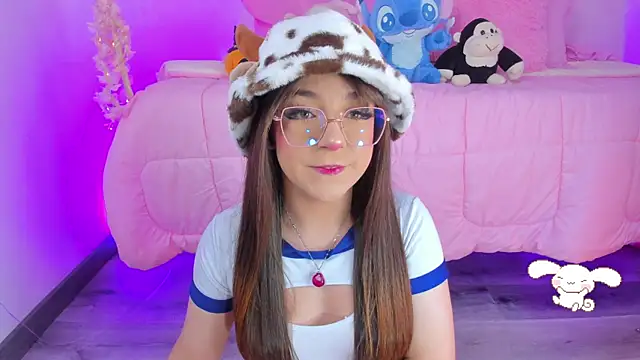 Snapshot of hannacutegod chatting on 12/14/25, 05:13 hannacutegod online show from 12/14/25, 05:13