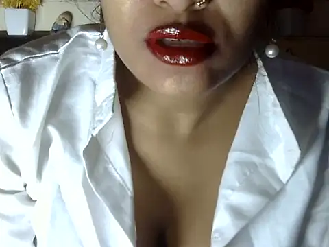 hotee bhabi online show from 11/14/25, 03:55