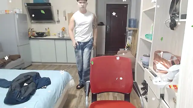 Snapshot of Azyrrgg chatting on 10/19/25, 02:40 Azyrrgg online show from 10/19/25, 02:40