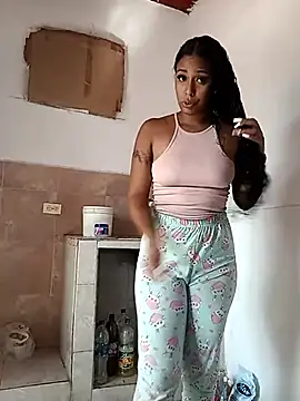 Fernanda30 online show from 11/18/25, 02:43