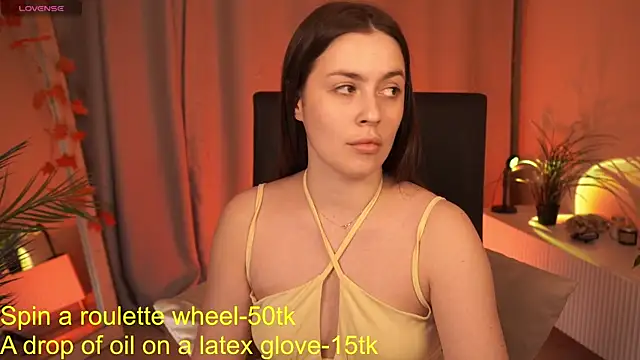 EmiliyaRoude online show from 11/28/25, 01:25