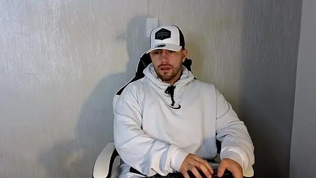 Snapshot of Ades_Lowe chatting on 09/24/25, 11:57 Ades Lowe online show from 09/24/25, 11:57