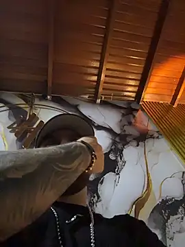 Snapshot of Ades_Lowe chatting on 11/02/25, 07:11 Ades Lowe online show from 11/02/25, 07:11