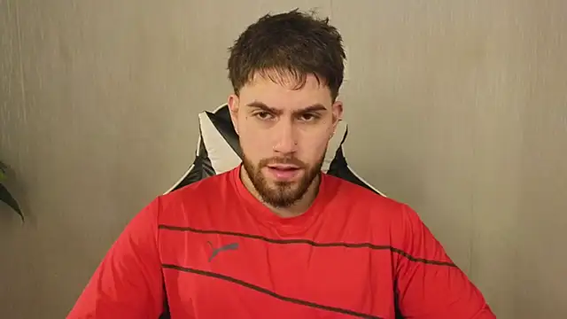 Snapshot of Ades_Lowe chatting on 11/05/25, 11:32 Ades Lowe online show from 11/05/25, 11:32