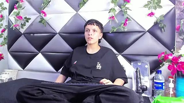 Megan Thompson  online show from 10/31/25, 02:40