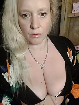 Bouncy-Bella28X online show from 09/13/25, 07:19