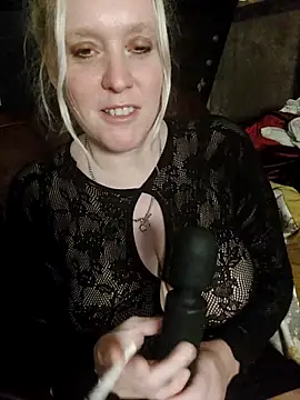 Bouncy-Bella28X online show from 09/17/25, 09:49