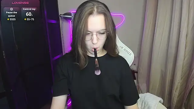 ShalinaMontana online show from 09/30/25, 03:17