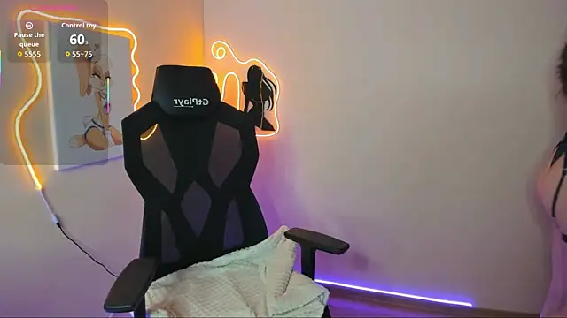 ShalinaMontana online show from 10/18/25, 03:13