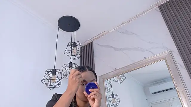 keyla mejia online show from 06/12/26, 12:04