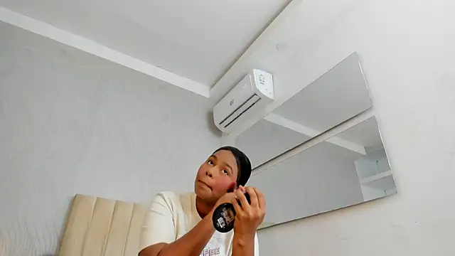 keyla mejia online show from 07/05/26, 12:12