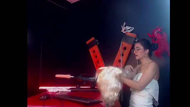 Karol Yessenia online show from 09/13/25, 02:39