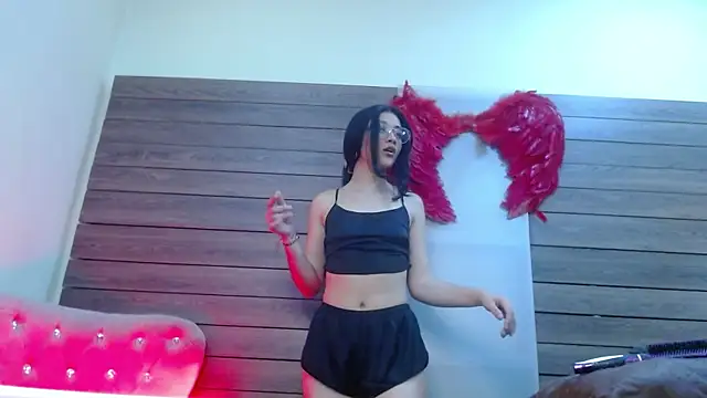 Karol Yessenia online show from 10/22/25, 02:17