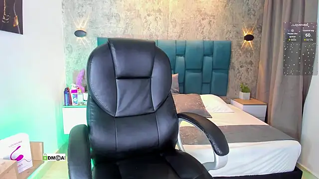 Snapshot of susanasmith18 chatting on 11/24/25, 09:47 susanasmith18 online show from 11/24/25, 09:47