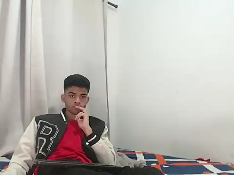 Snapshot of camillo_beischel_ chatting on 09/12/25, 07:25 camillo beischel online show from 09/12/25, 07:25