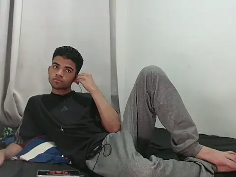 Snapshot of camillo_beischel_ chatting on 09/25/25, 06:22 camillo beischel online show from 09/25/25, 06:22