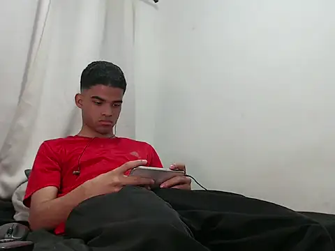 Snapshot of camillo_beischel_ chatting on 10/06/25, 06:27 camillo beischel online show from 10/06/25, 06:27