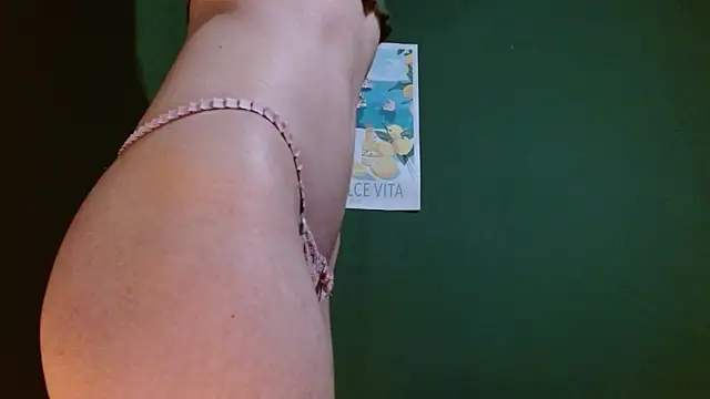 Roxiehood online show from 05/22/26, 01:57