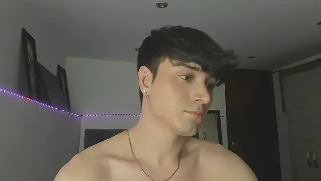 Snapshot of stevve_14 chatting on 11/06/25, 03:18 stevve 14 online show from 11/06/25, 03:18