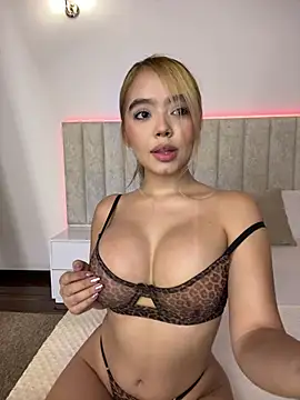 Mia Roswell online show from 07/07/26, 02:03