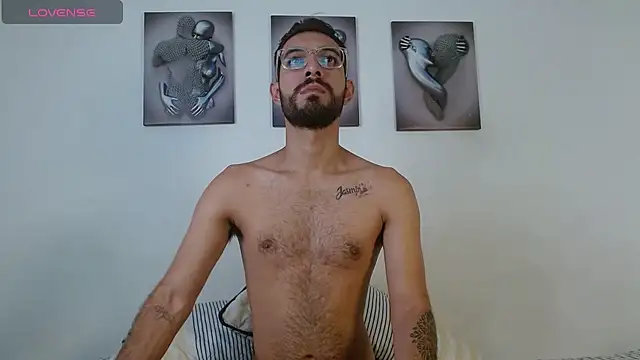 ReyPablo1 online show from 09/21/25, 03:57