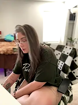 Alix Valentine online show from 09/08/25, 07:46