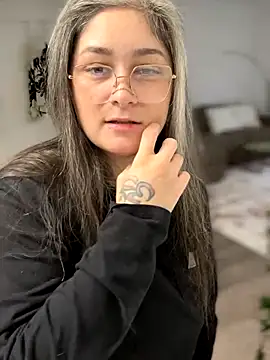 Alix Valentine online show from 09/13/25, 01:44