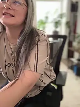 Alix Valentine online show from 10/07/25, 08:28