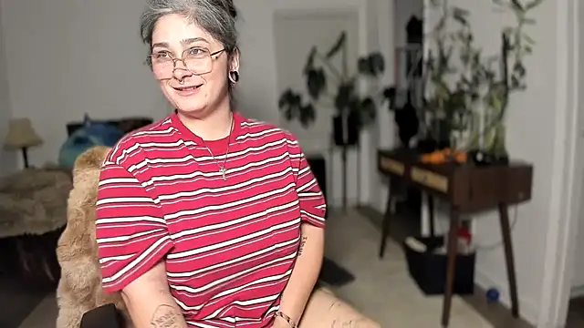 Alix Valentine online show from 11/11/25, 01:27