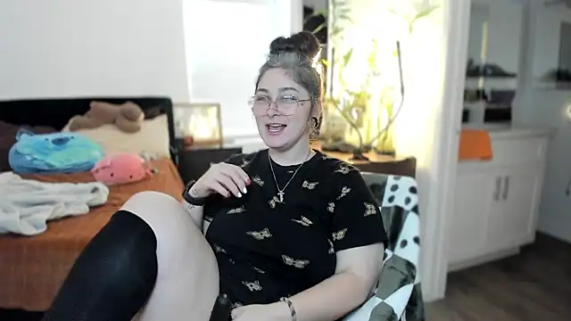 Alix Valentine online show from 12/03/25, 09:02