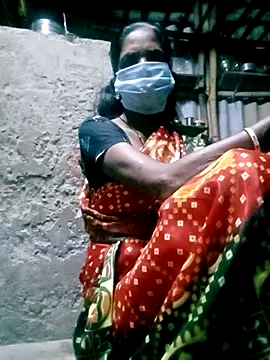 Tamilauntyhot online show from 10/17/25, 01:53