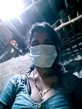 Tamilauntyhot online show from 10/17/25, 01:57