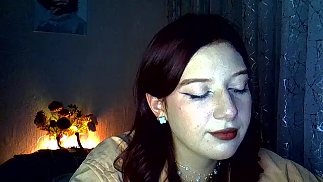 Lily Ember online show from 10/06/25, 05:10