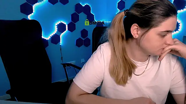 Snapshot of inga_gree chatting on 11/28/25, 09:56 inga gree online show from 11/28/25, 09:56