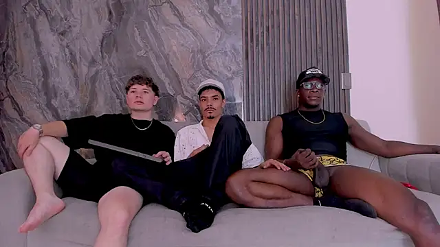 leo bby  online show from 09/13/25, 07:57