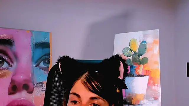 Snapshot of MartaEdams chatting on 09/19/25, 06:04 MartaEdams online show from 09/19/25, 06:04