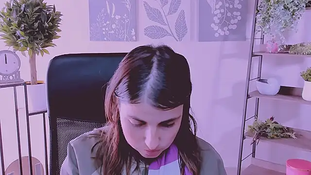 Snapshot of MartaEdams chatting on 09/26/25, 06:06 MartaEdams online show from 09/26/25, 06:06