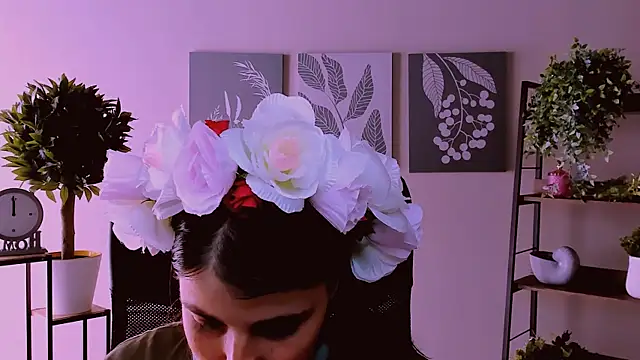 Snapshot of MartaEdams chatting on 09/30/25, 07:24 MartaEdams online show from 09/30/25, 07:24