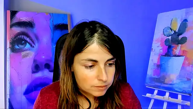 Snapshot of MartaEdams chatting on 10/21/25, 06:14 MartaEdams online show from 10/21/25, 06:14